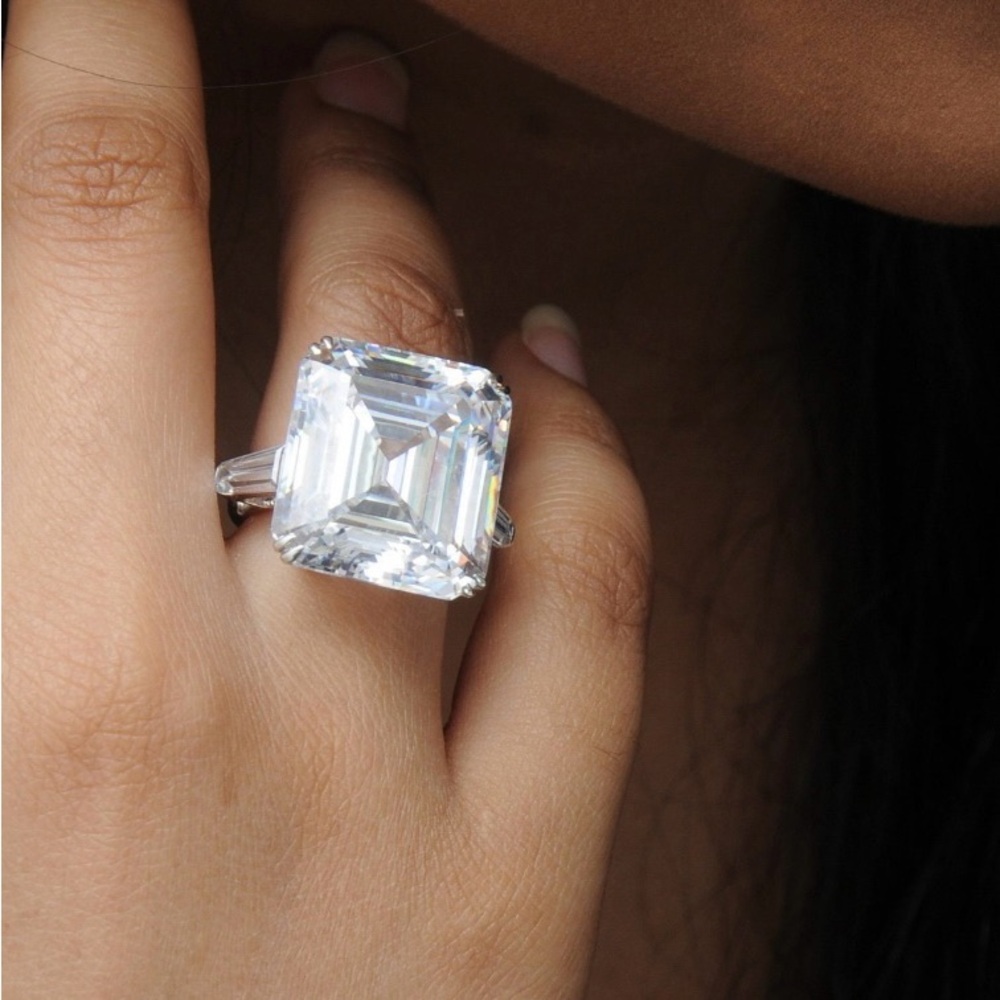 Elizabeth Taylor 35CT Asscher Baguette Replica Krupp Ring Size 6  NEW